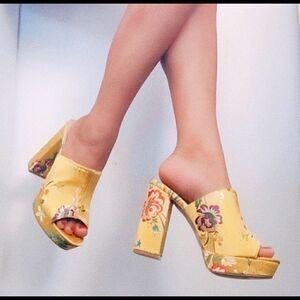 New Forever 21 slip on